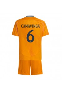 Real Madrid Eduardo Camavinga #6 Babytruitje Uit tenue Kind 2024-25 Korte Mouw (+ Korte broeken)